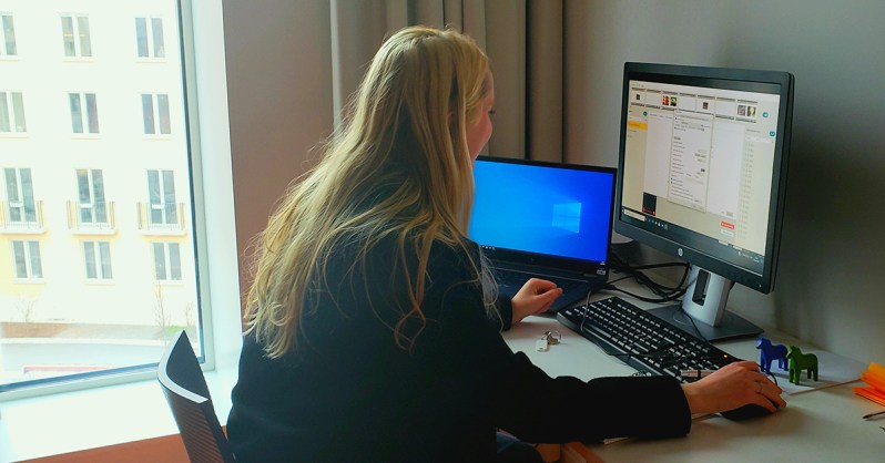 Affective-Neuroscience-Lab-Exploring-New-Academic-Opportunities-with-Nhi-and-Jessica-Spring-2021-Jessica-in-Lab